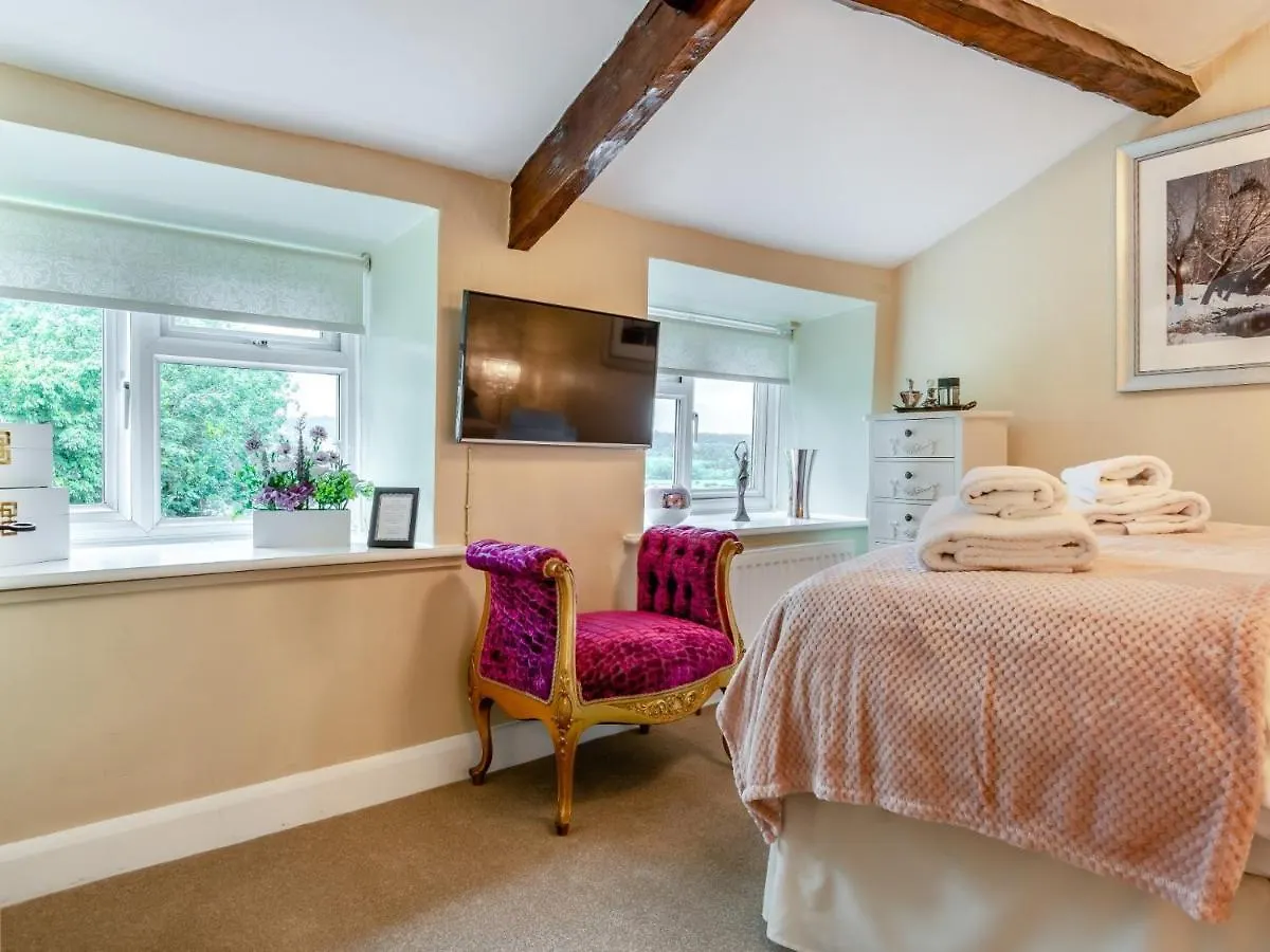Villa 4 Bed In Middleham 83260